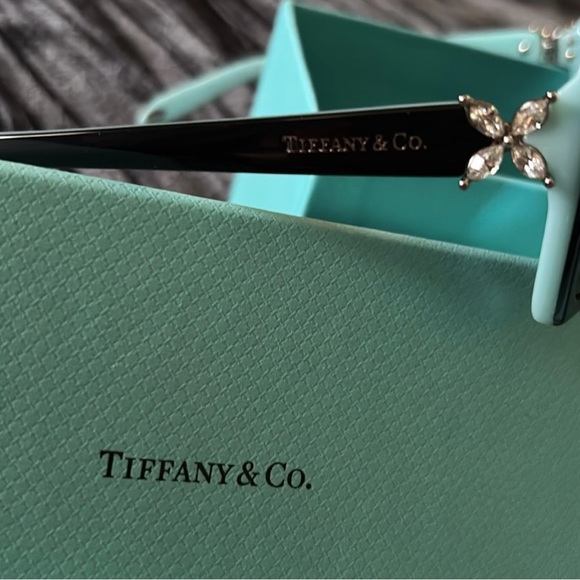 Tiffany & Co. sunglasses. - Picture 2 of 6